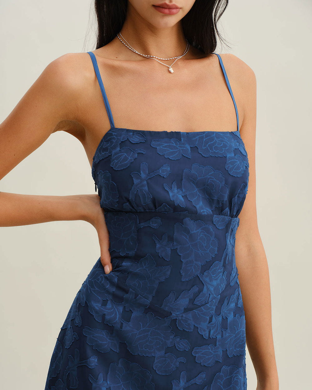 Vestido Julieta | Elegancia en Jacquard Tono Azul marino