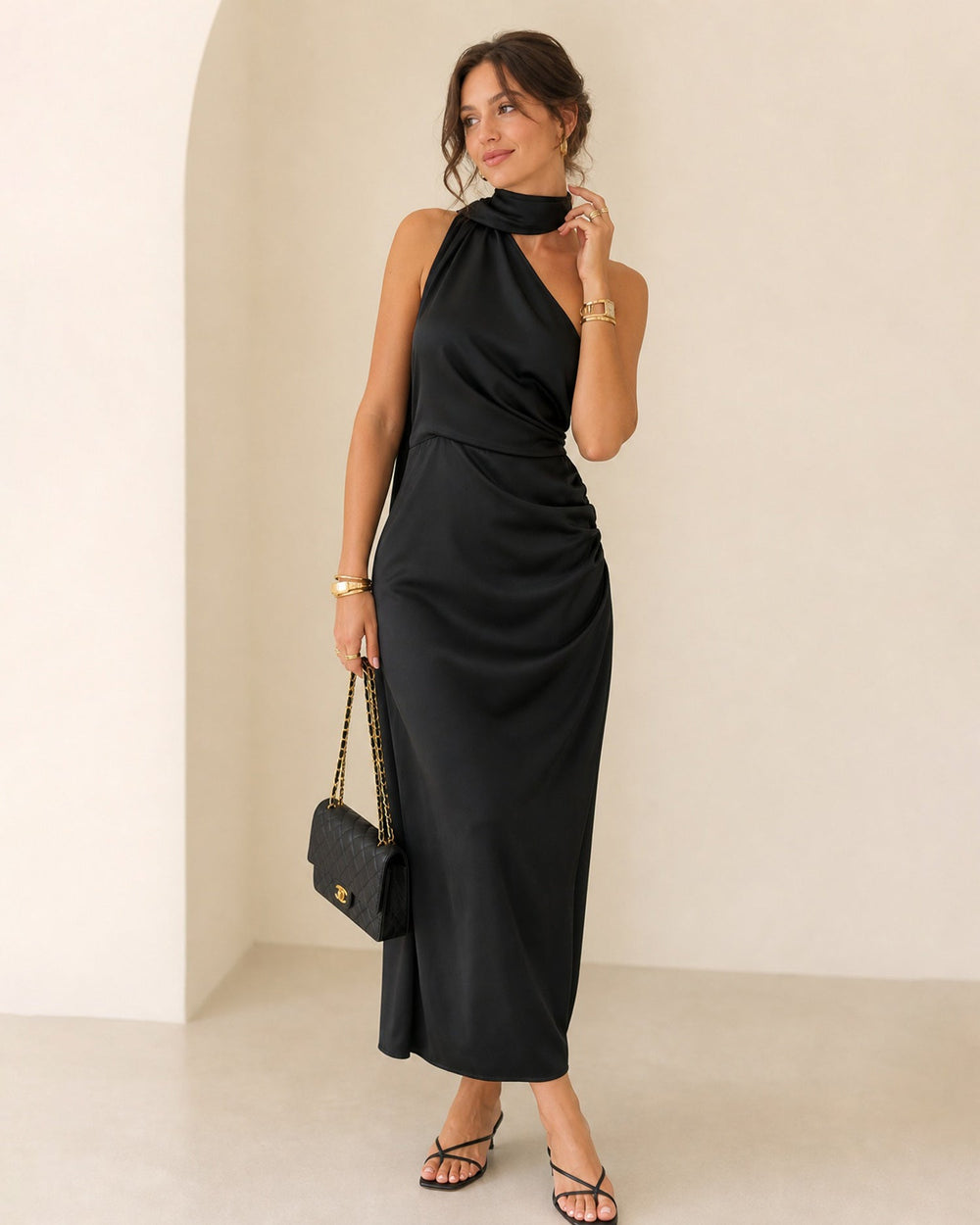 Vestido Antonella | Elegancia en Satén Tono Negro