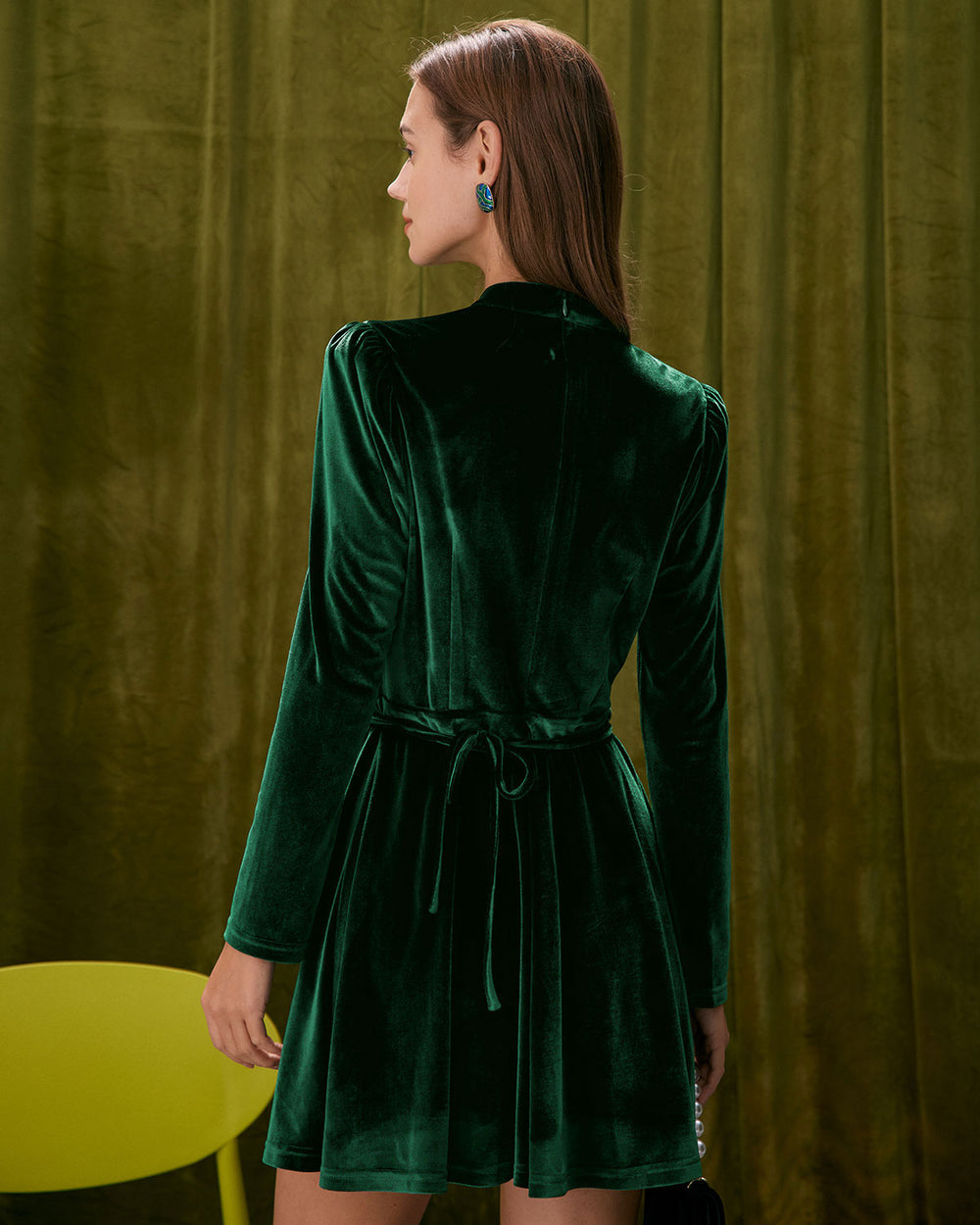 Vestido Penélope | Elegancia en Terciopelo Tono Verde