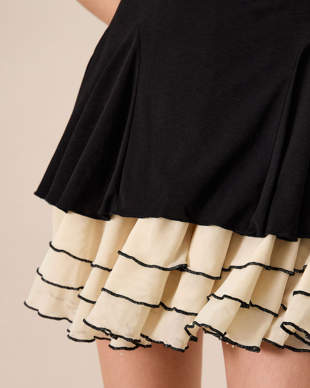 Vestido Serena | Elegancia en Satén Tono Negro