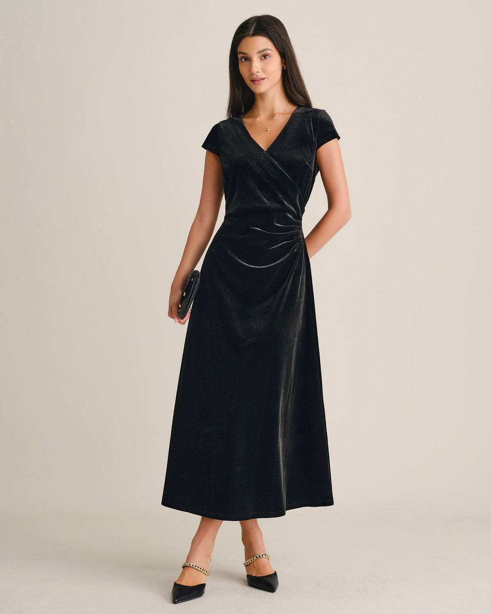 Vestido Leonora | Elegancia en Terciopelo Tono Negro