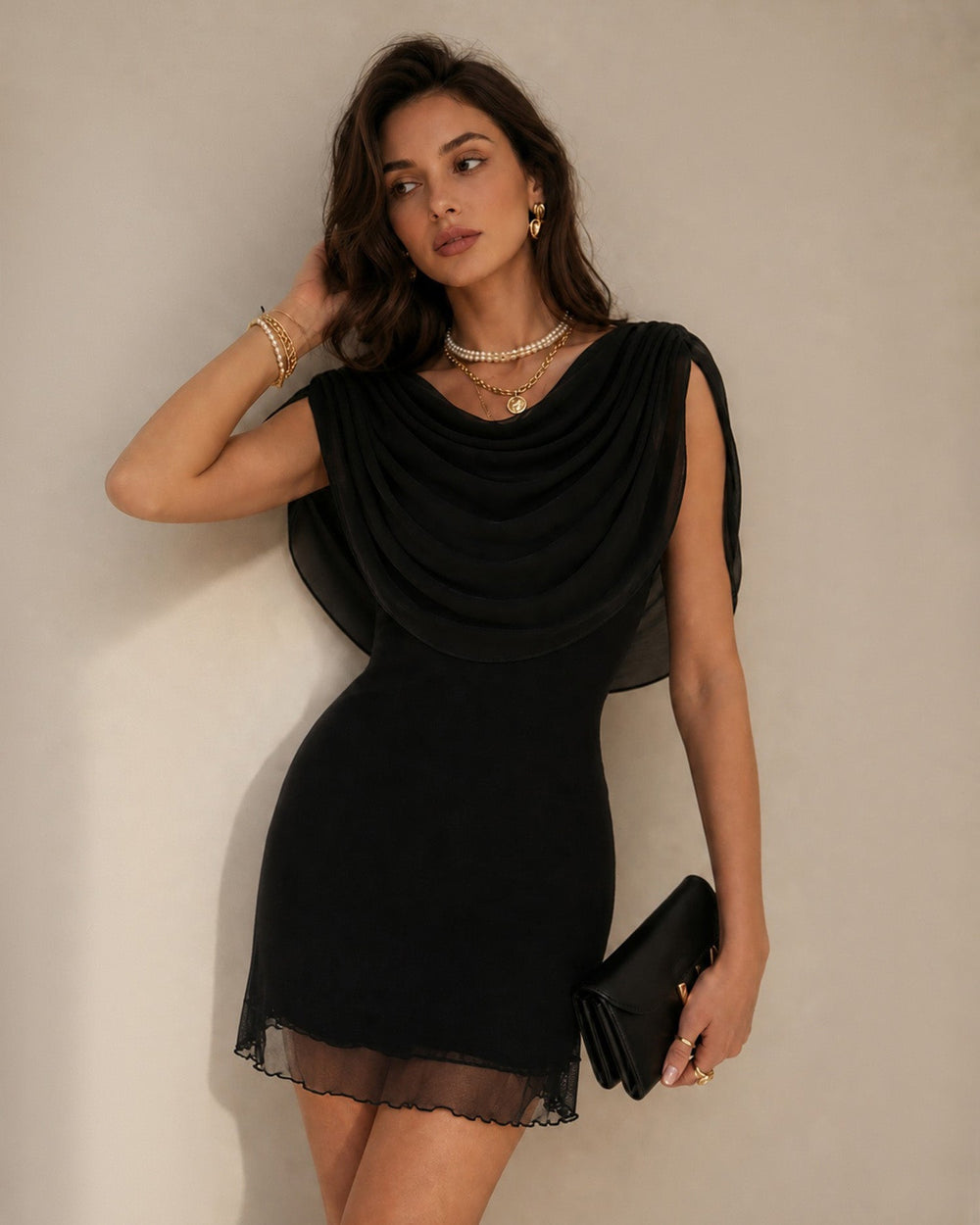 Vestido Regina | Elegancia en Satén Tono Negro