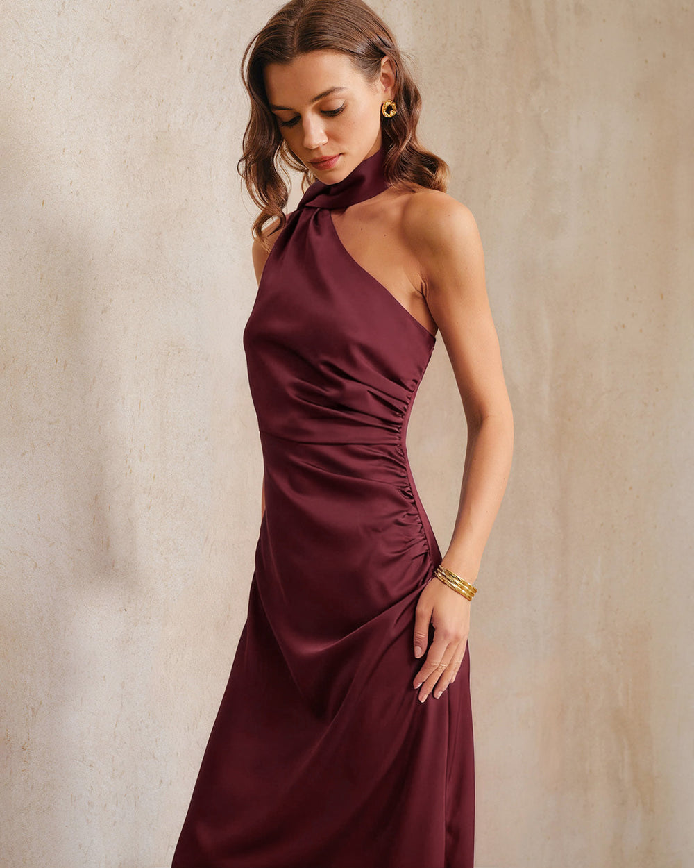 Vestido Penélope | Elegancia en Satén Tono Vino
