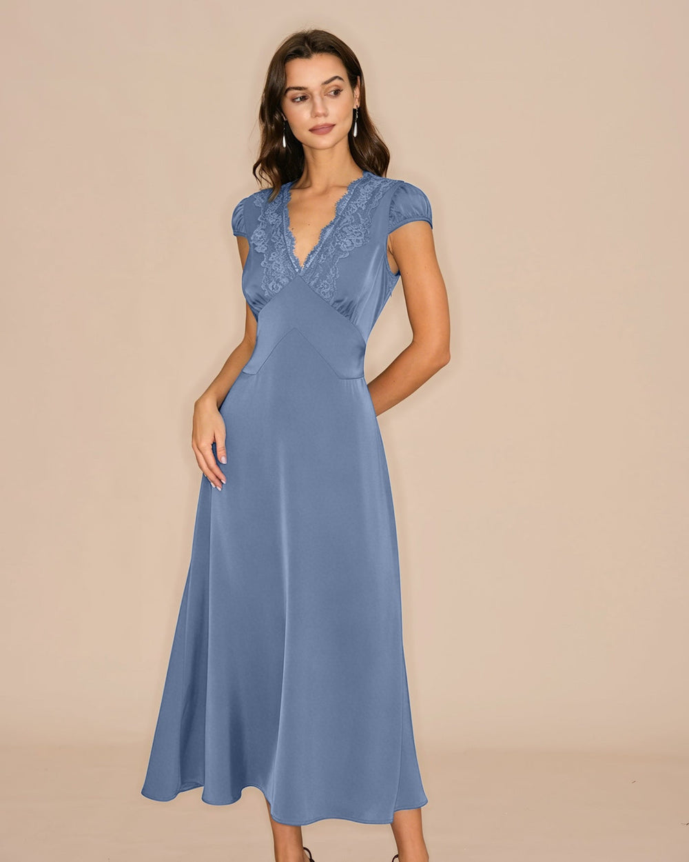 Vestido Martina | Elegancia en Encaje Tono Azul