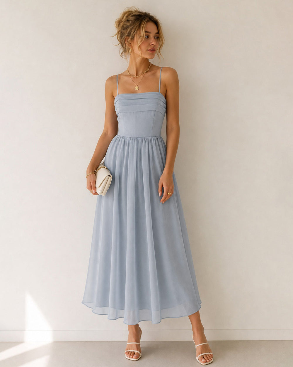 Vestido Isabella | Elegancia en Gasa Tono Azul