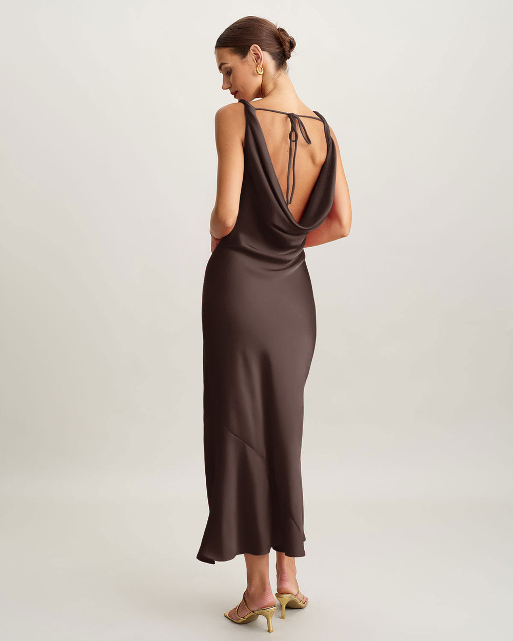 Vestido Camila | Elegancia en Satén Tono Negro