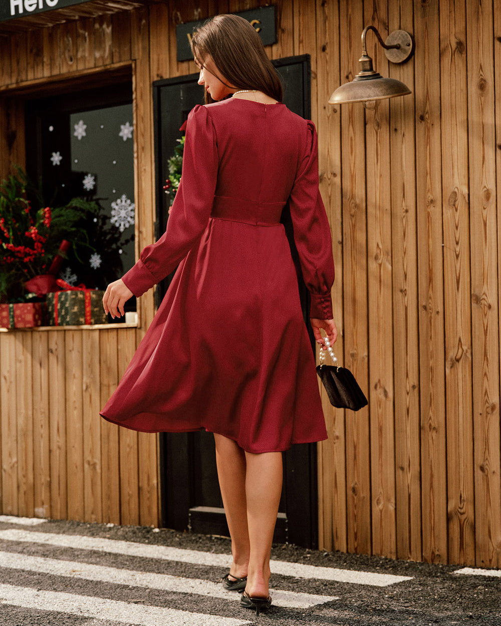 Vestido Olivia | Elegancia en Satén Tono Vino