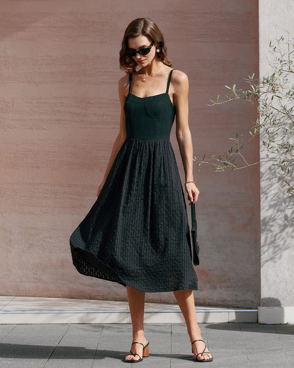 Vestido Carlota | Elegancia en Satén Tono Negro