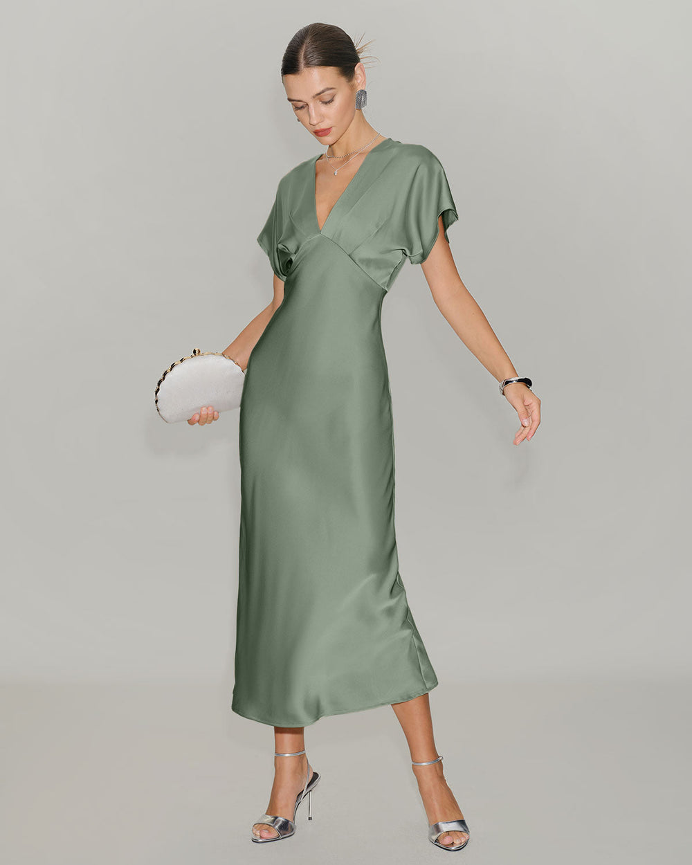 Vestido Antonella | Elegancia en Satén Tono Verde