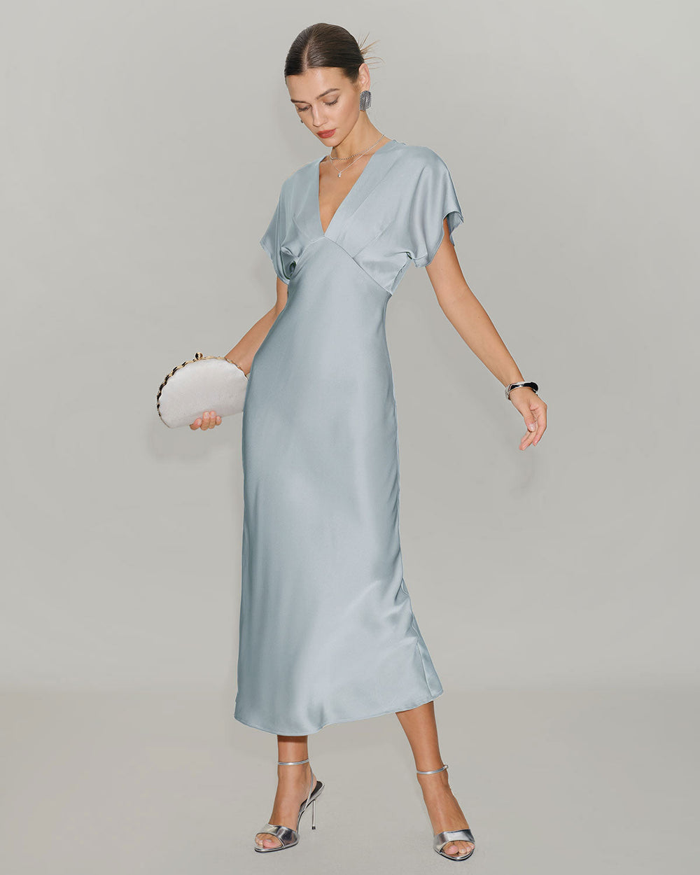 Vestido Antonella | Elegancia en Satén Tono Azul