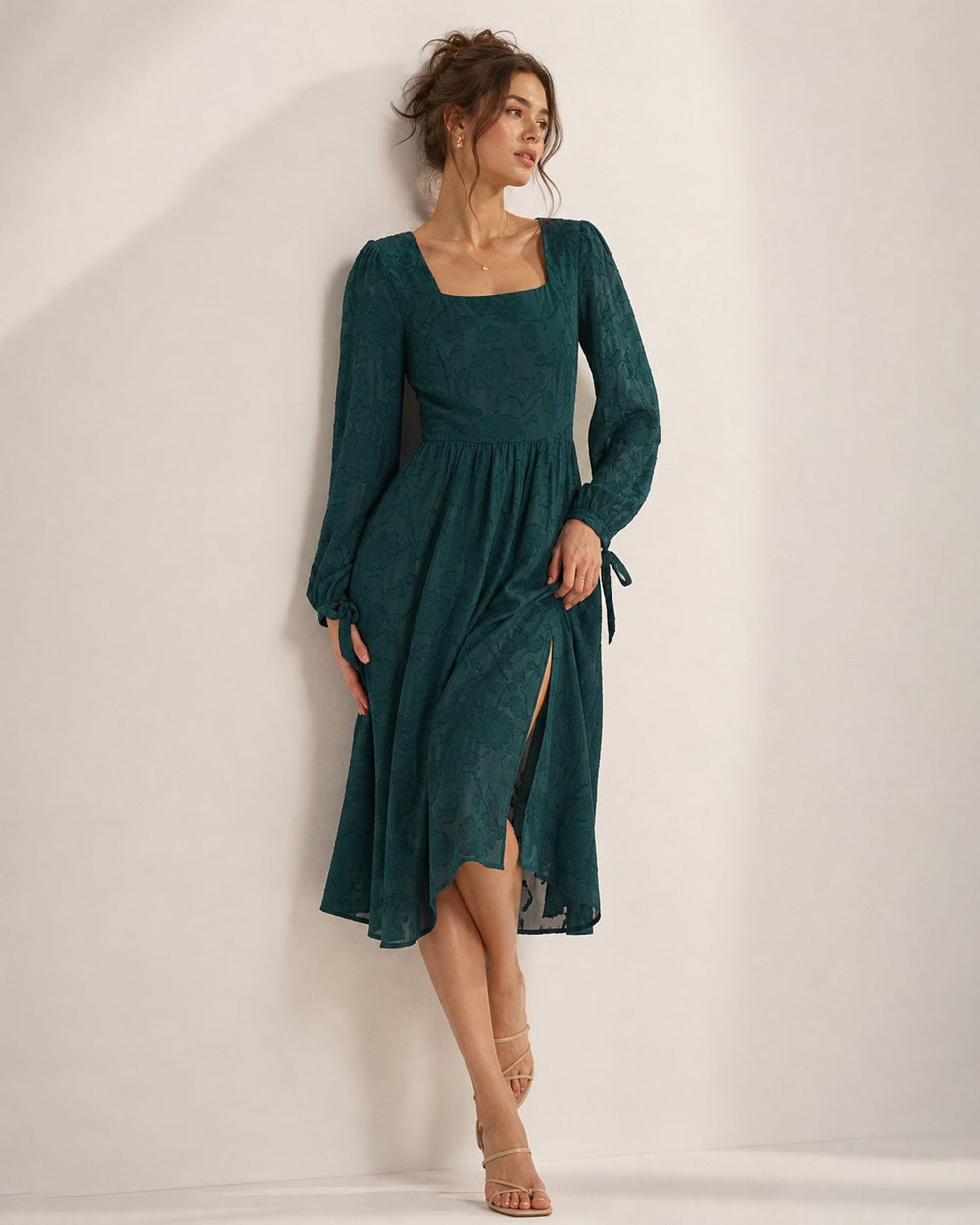 Vestido Renata | Elegancia en Jacquard Tono Verde