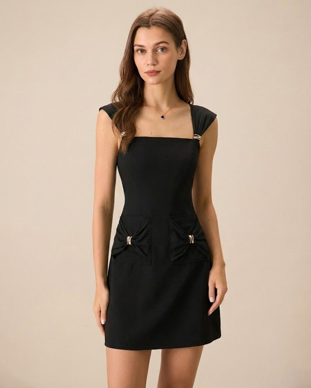 Vestido Renata | Elegancia en Satén Tono Negro