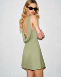 Vestido Sofía | Elegancia en Satén Tono Verde