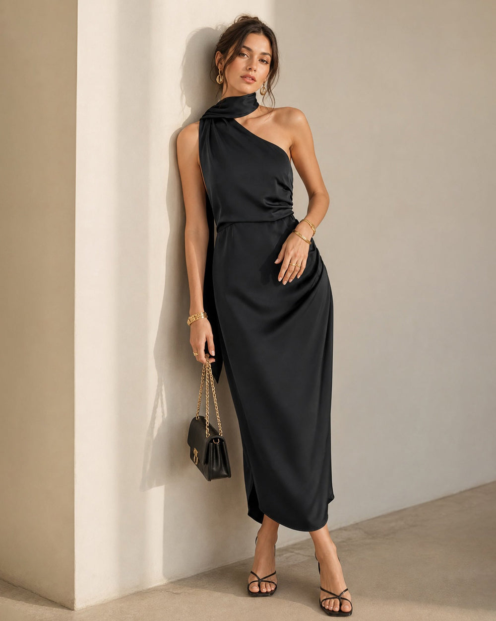 Vestido Antonella | Elegancia en Satén Tono Negro