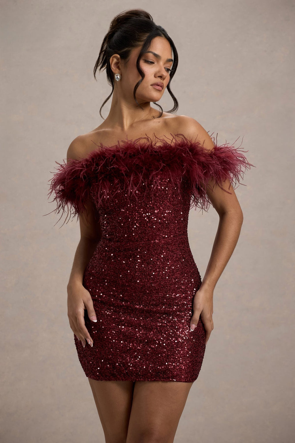 Varel | Abito con paillettes e piume