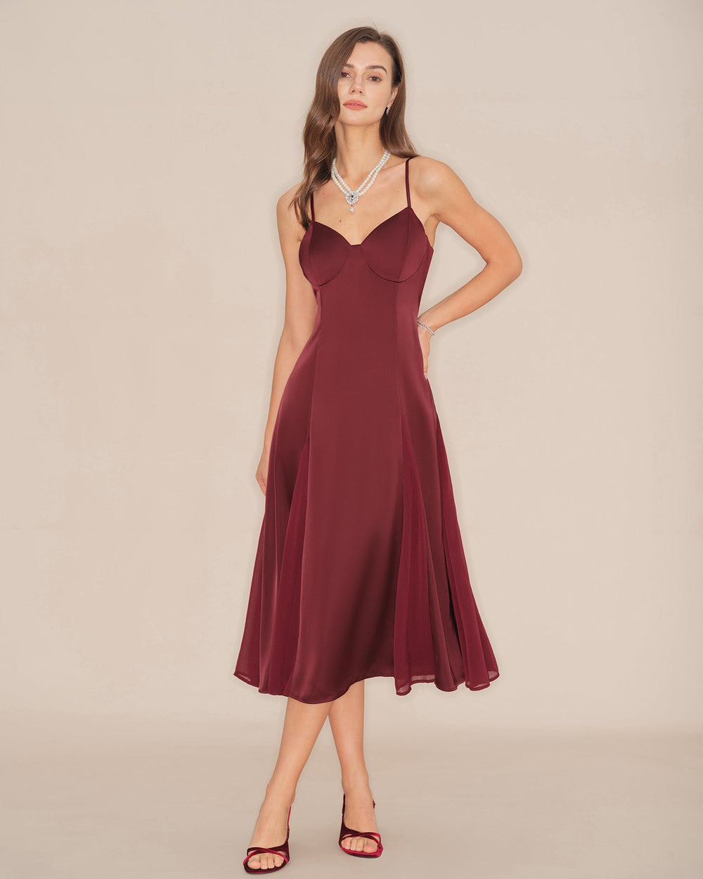 Vestido Sofía | Elegancia en Satén Tono Vino