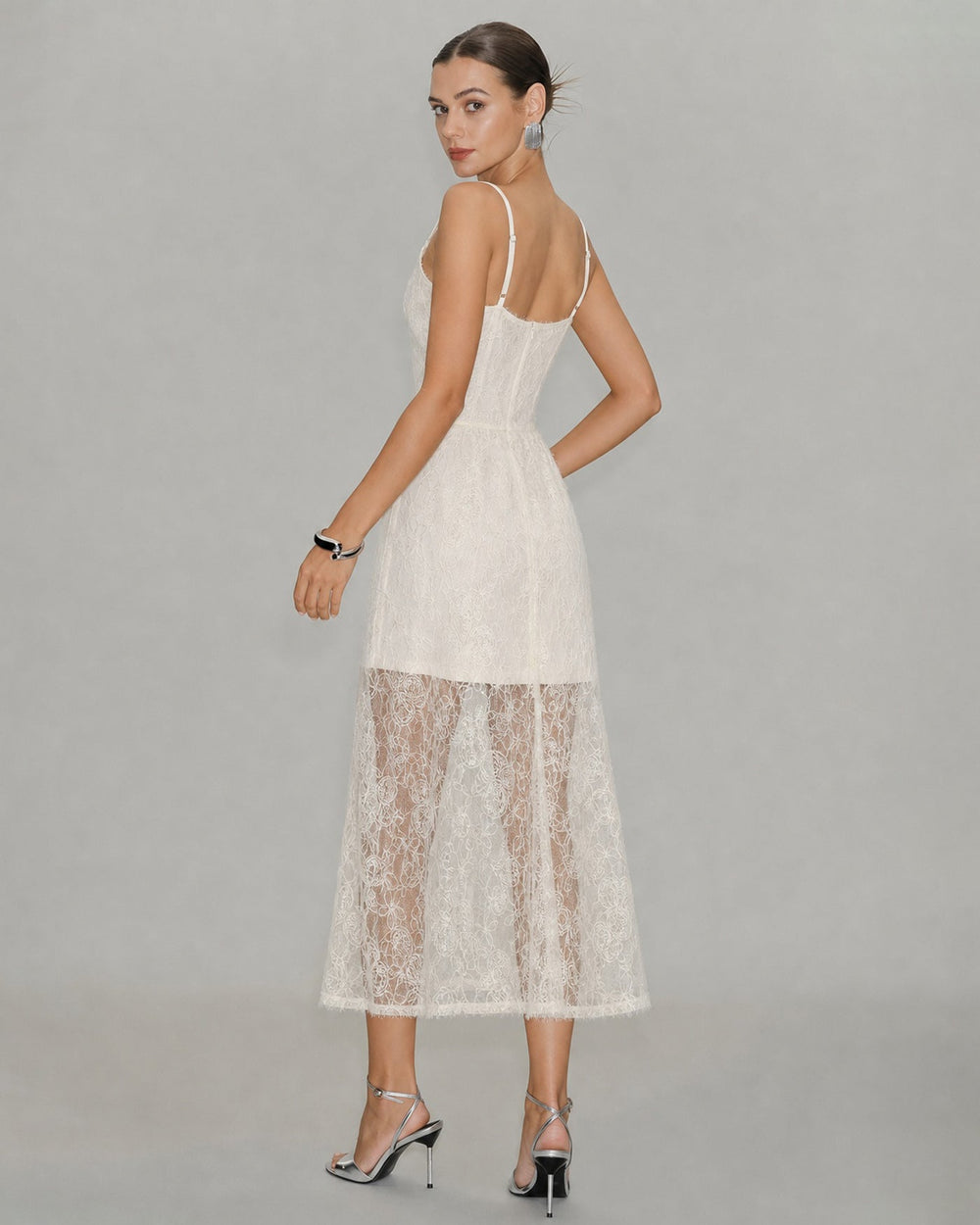 Vestido Emilia | Elegancia en Encaje Tono Durazno