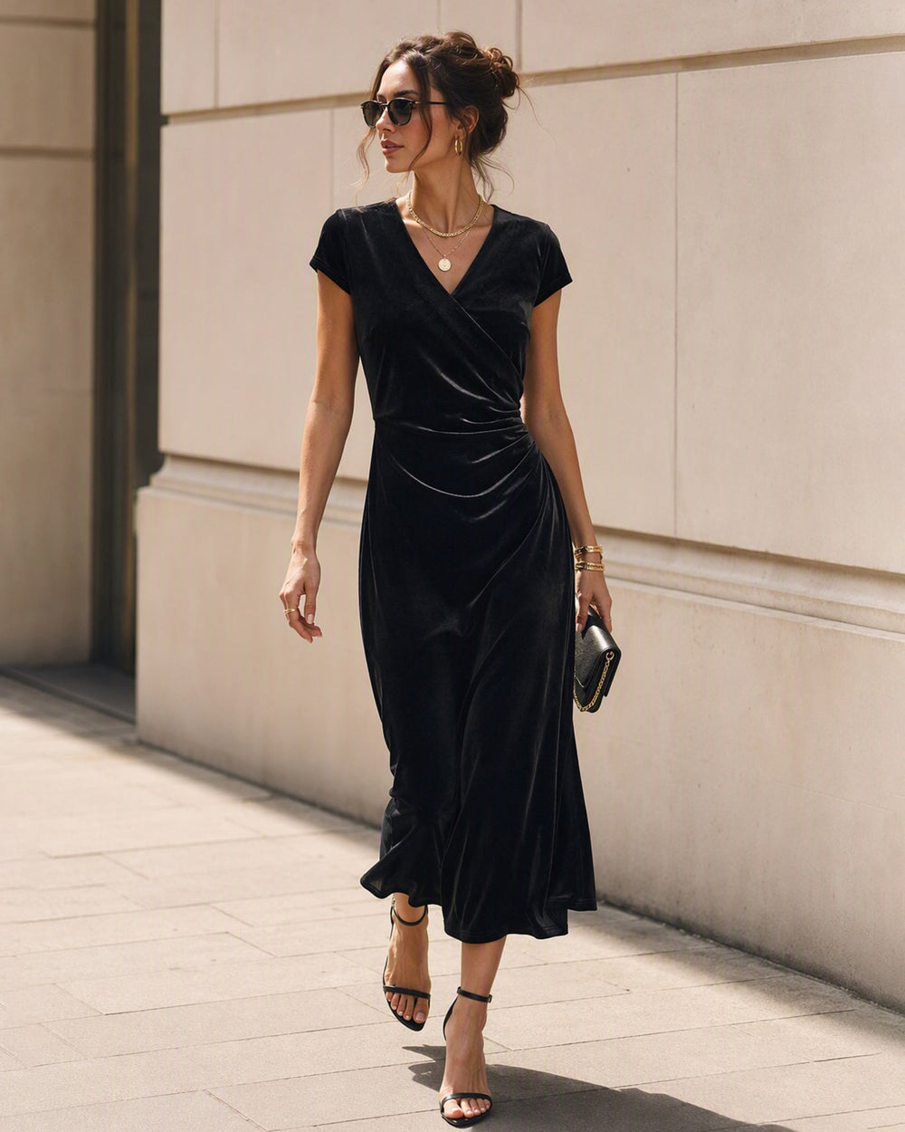 Vestido Leonora | Elegancia en Terciopelo Tono Negro