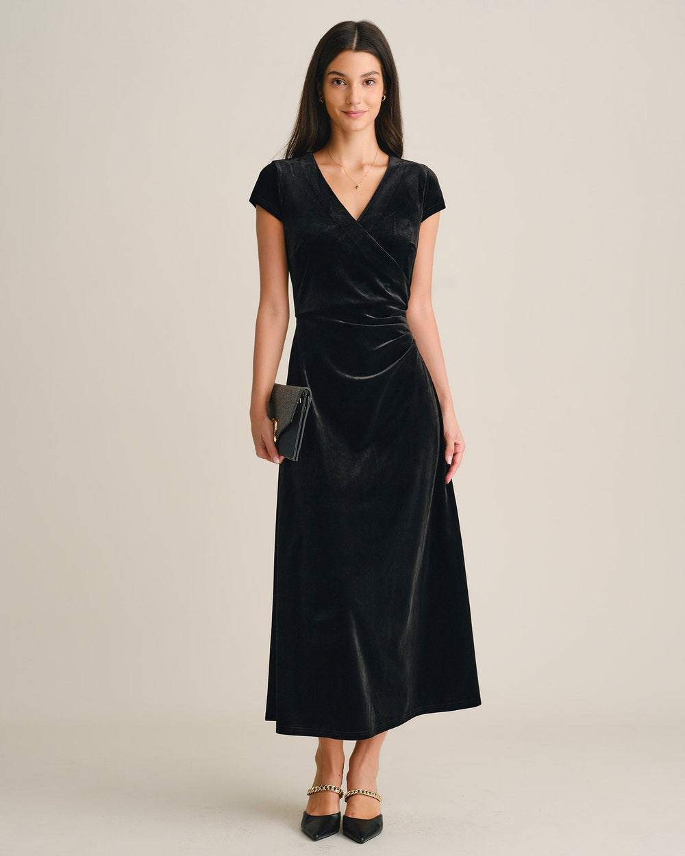 Vestido Leonora | Elegancia en Terciopelo Tono Negro