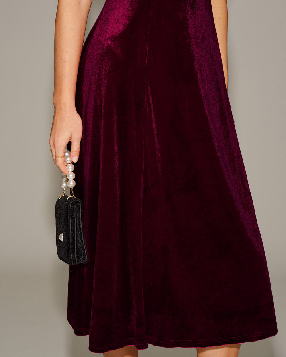 Vestido Ginevra | Elegancia en Terciopelo Tono Rojo