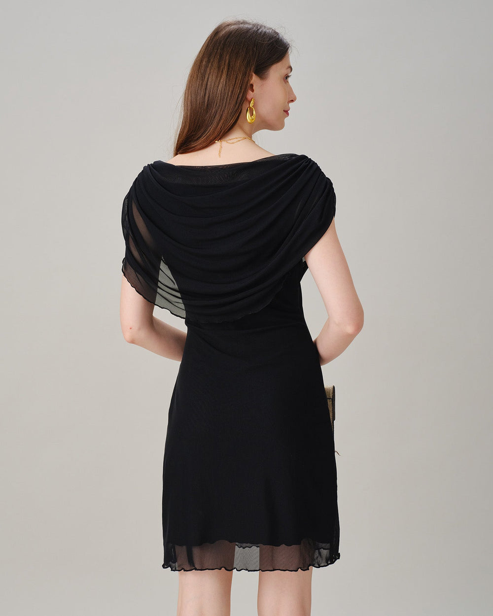 Vestido Regina | Elegancia en Satén Tono Negro