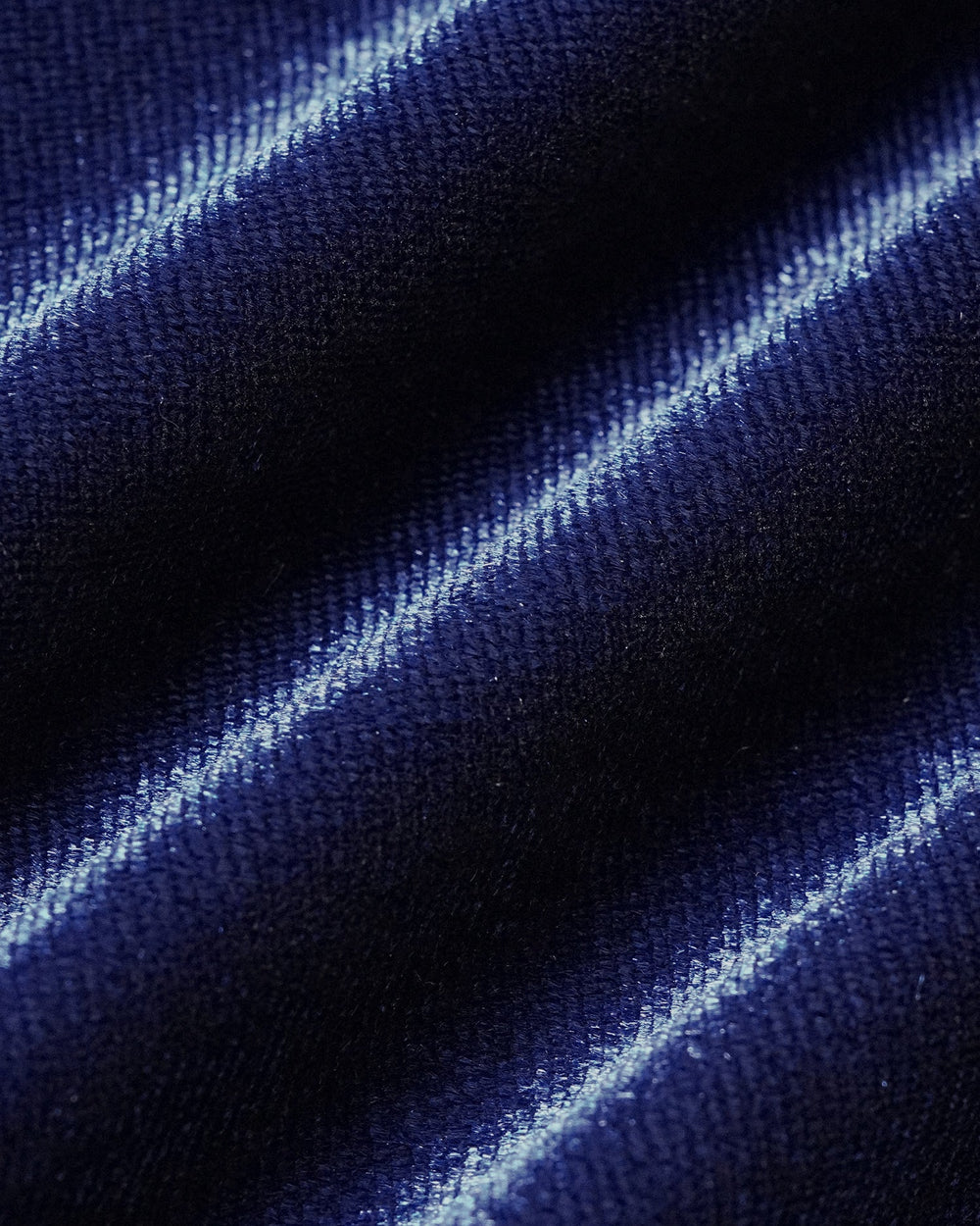 Vestido Emilia | Elegancia en Terciopelo Tono Azul marino