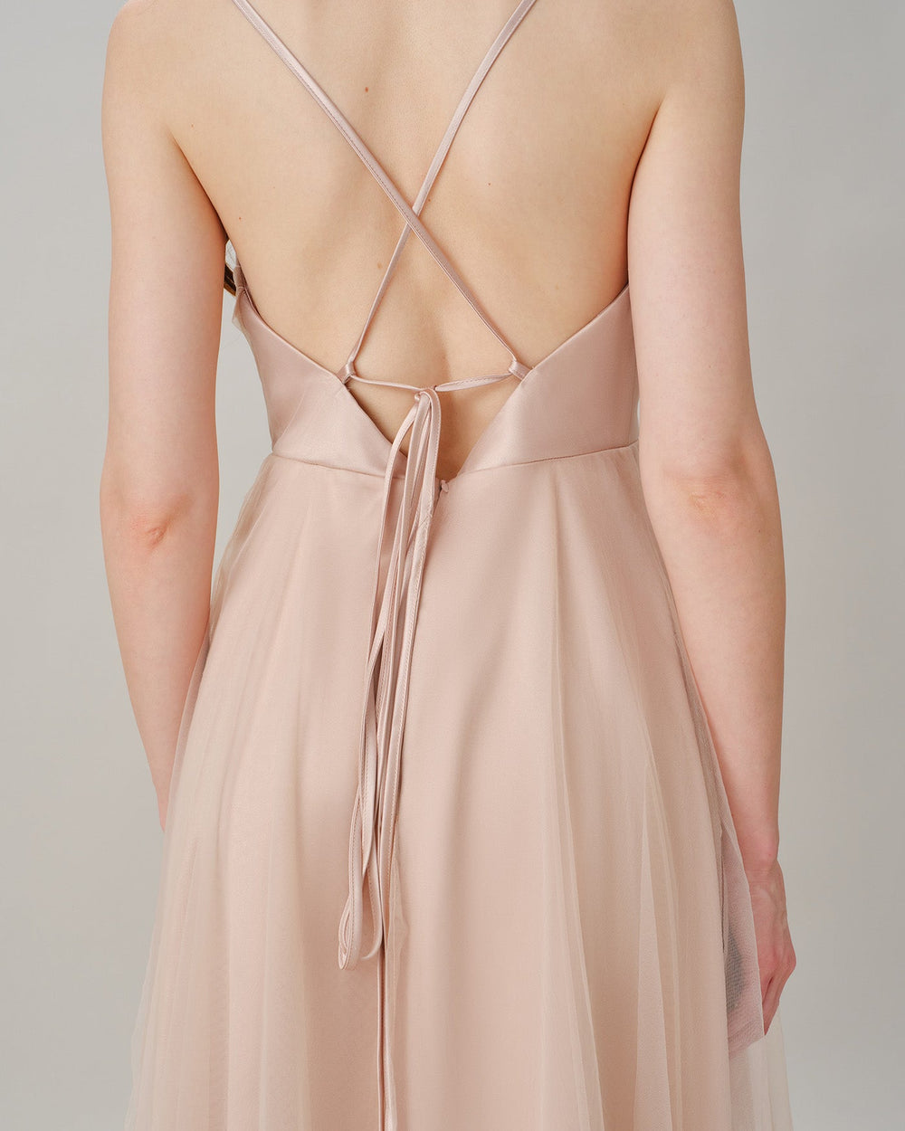 Vestido Bianca | Elegancia en Satén Tono Durazno
