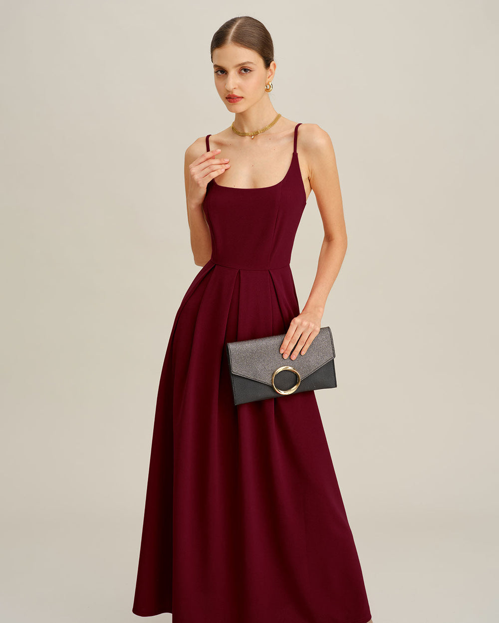 Vestido Victoria | Elegancia en Satén Tono Vino