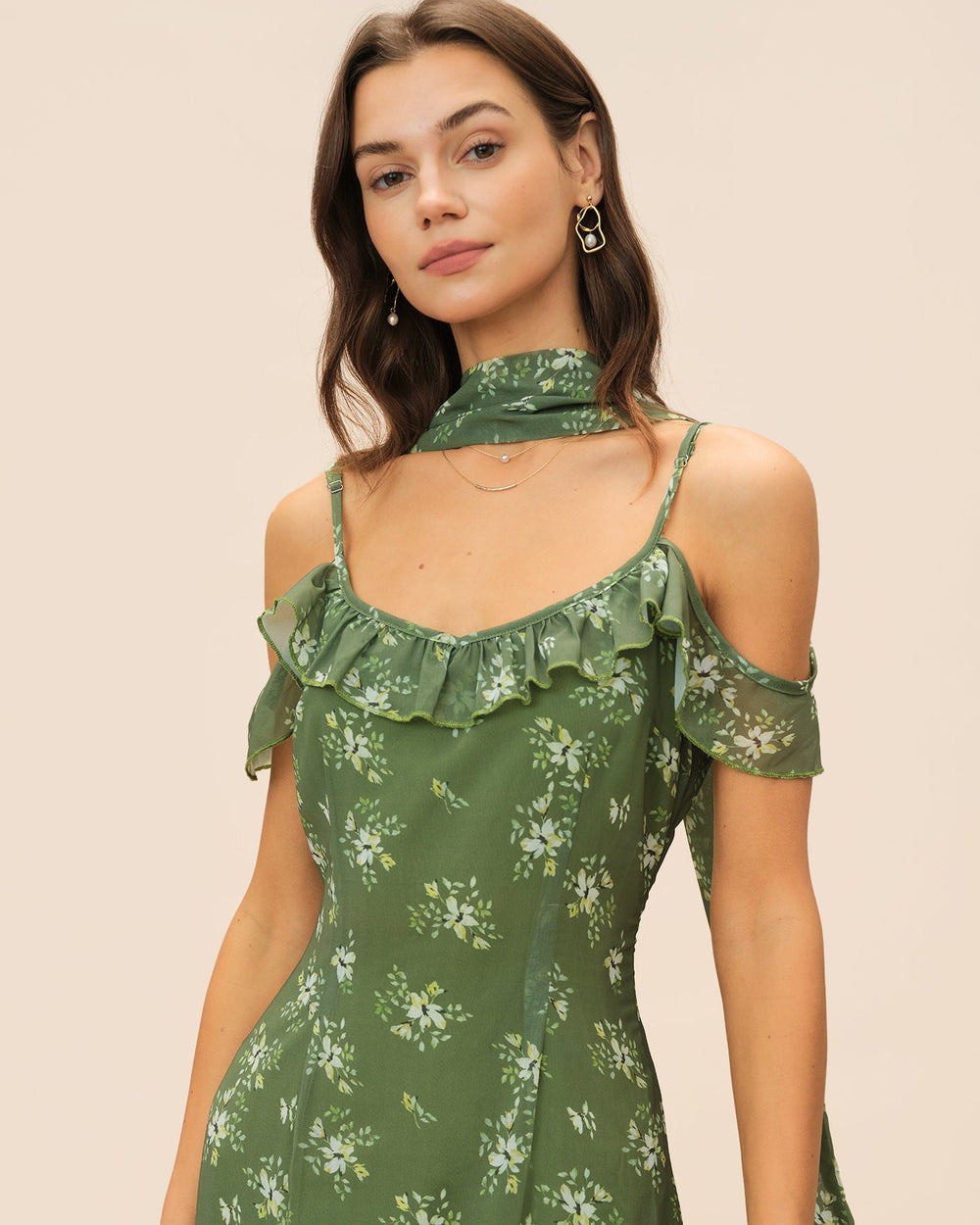 Vestido Julieta | Elegancia en Satén Tono Verde