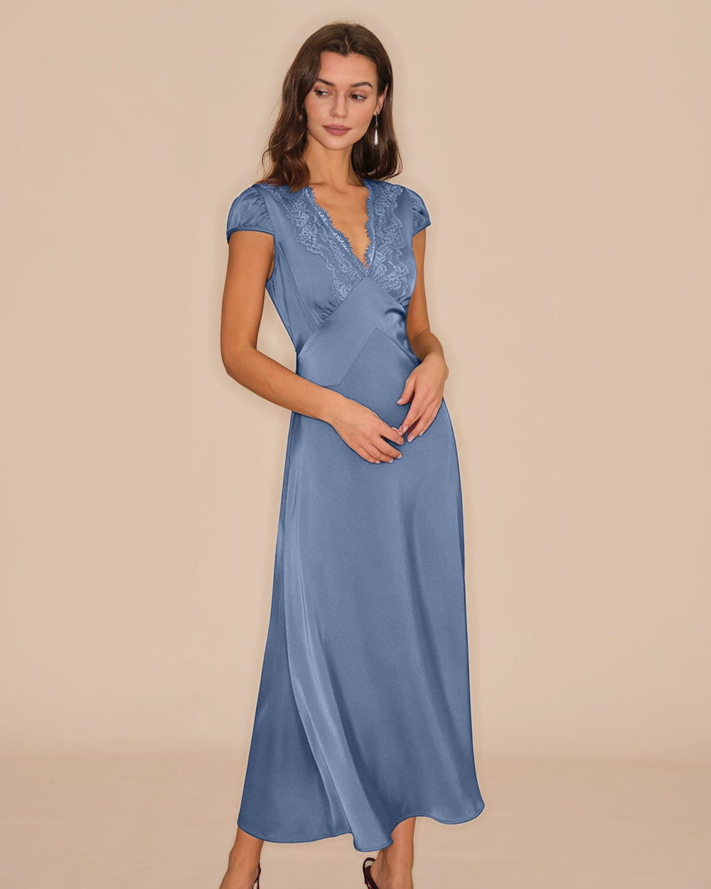 Vestido Martina | Elegancia en Encaje Tono Azul
