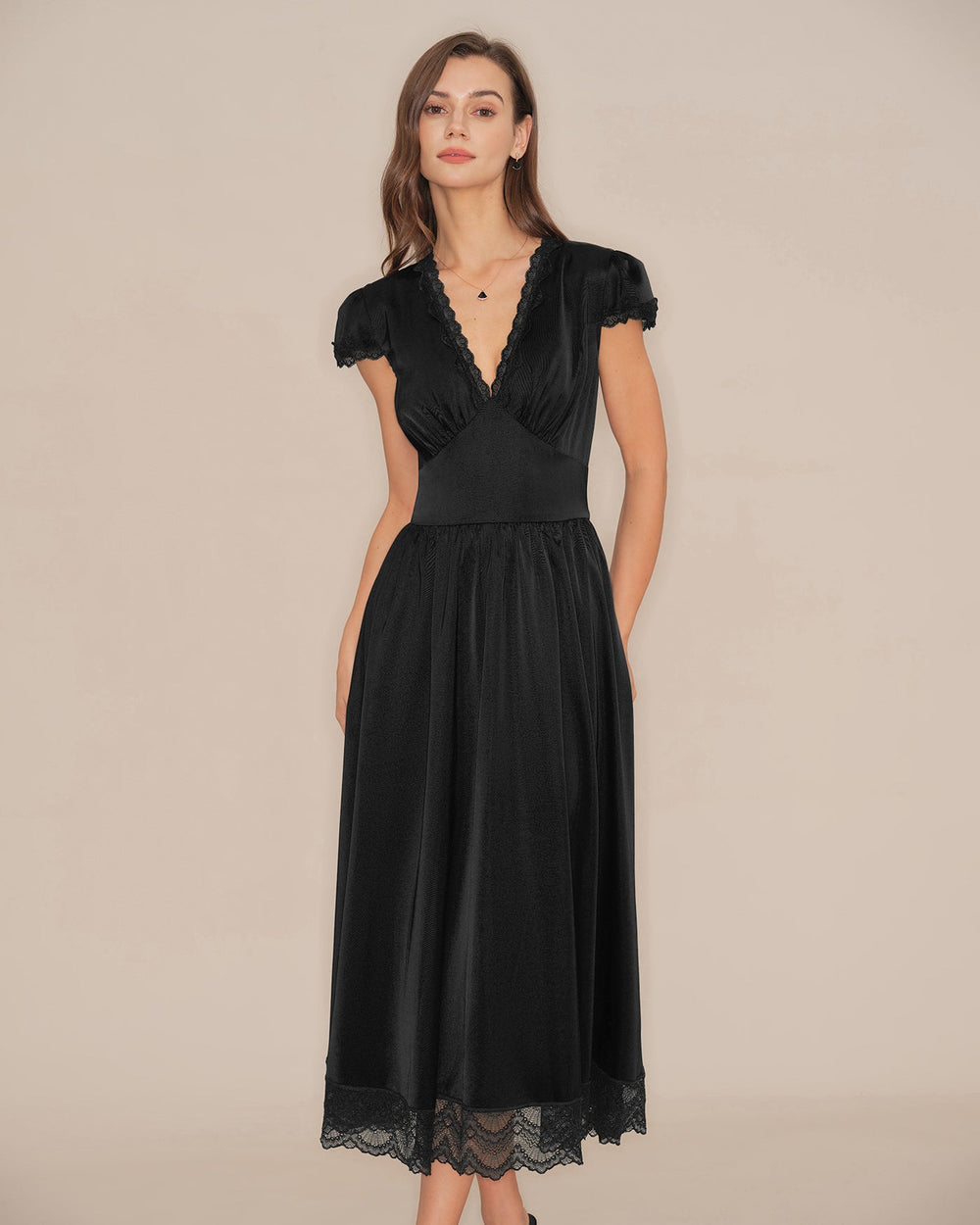 Vestido Valeria | Elegancia en Encaje Tono Negro