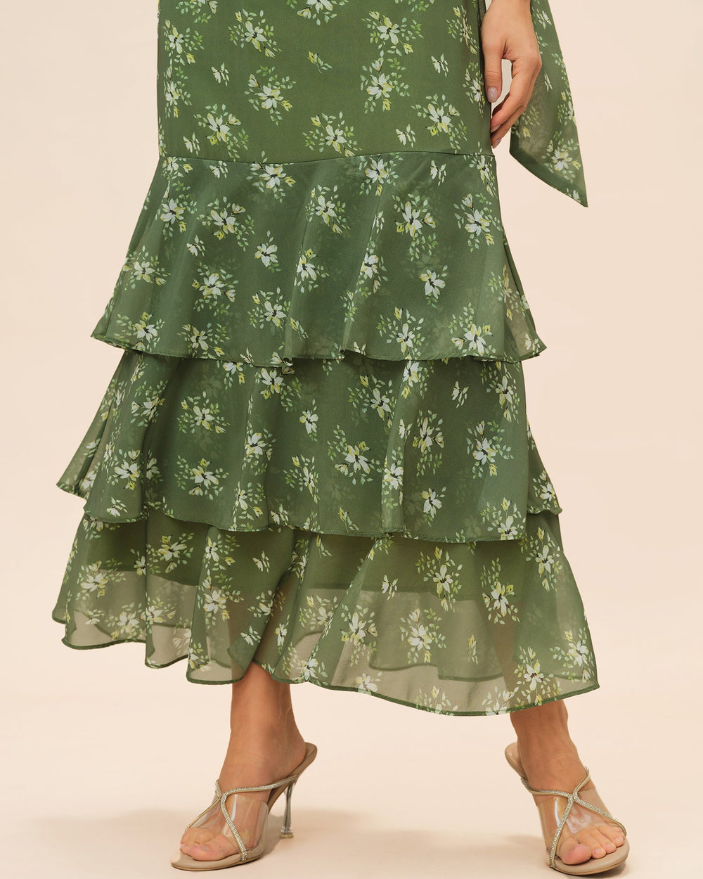 Vestido Julieta | Elegancia en Satén Tono Verde