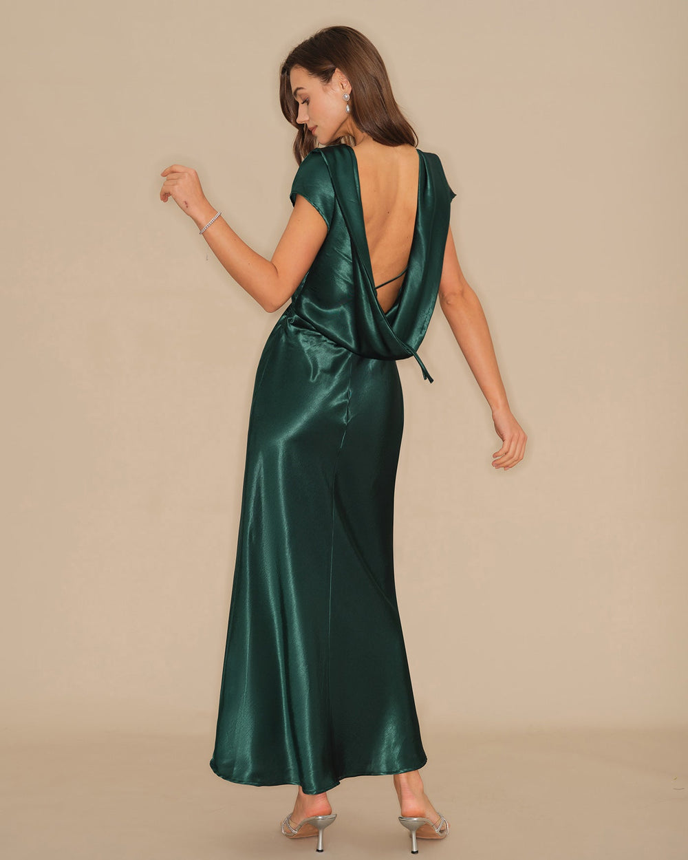 Vestido Miranda | Elegancia en Satén Tono Verde