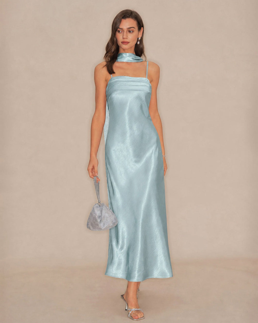 Vestido Renata | Elegancia en Satén Tono Verde