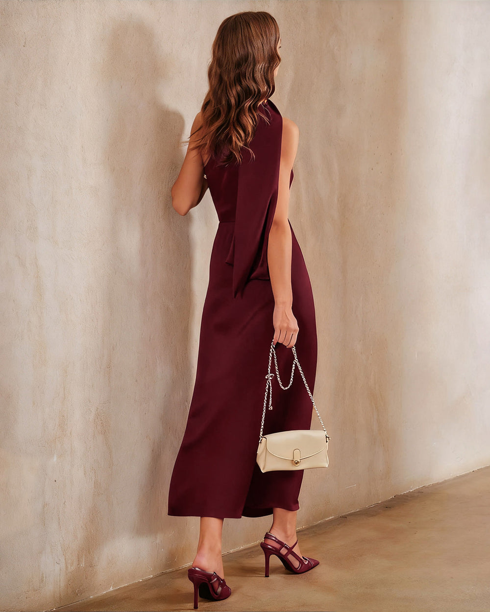 Vestido Penélope | Elegancia en Satén Tono Vino