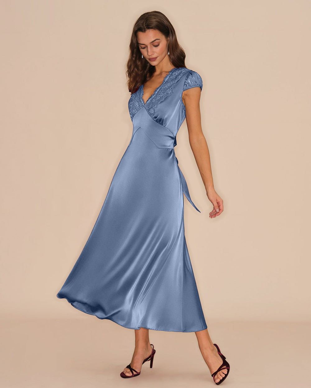Vestido Martina | Elegancia en Encaje Tono Azul