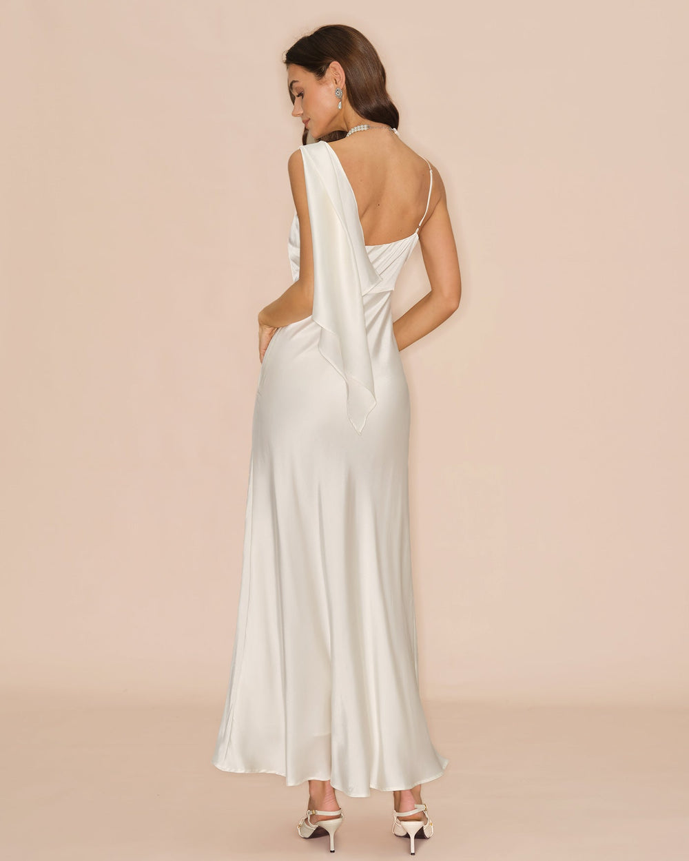Vestido Renata | Elegancia en Satén Tono Blanco