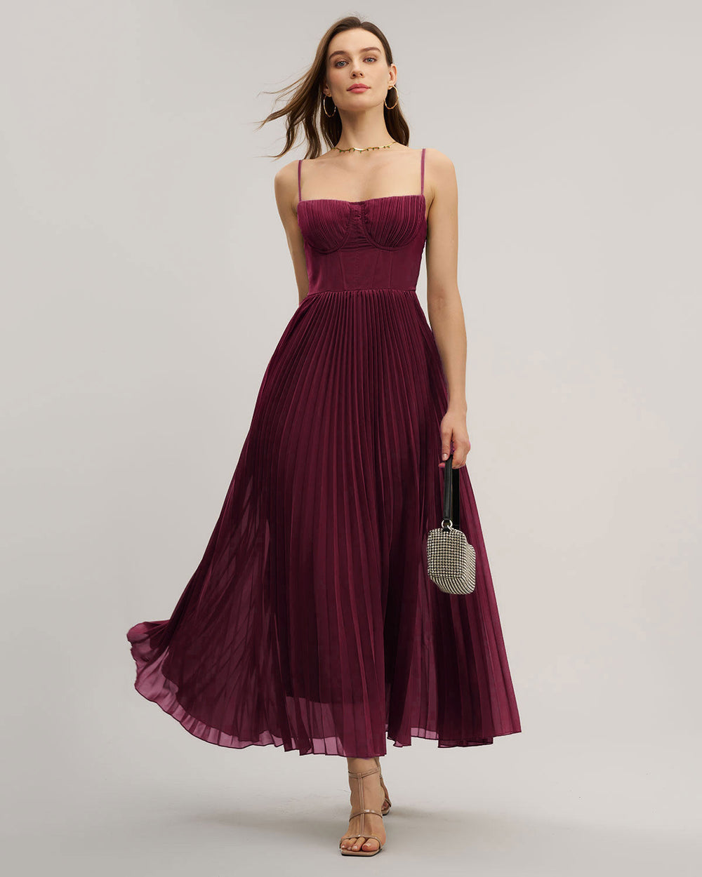 Vestido Chiara | Elegancia en Satén Tono Vino