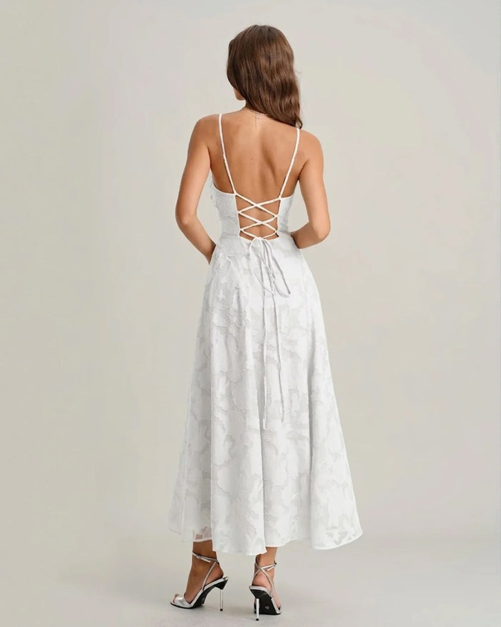 Vestido Julieta | Elegancia en Jacquard Tono Blanco