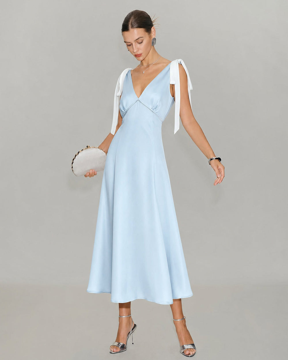 Vestido Chiara | Elegancia en Satén Tono Azul