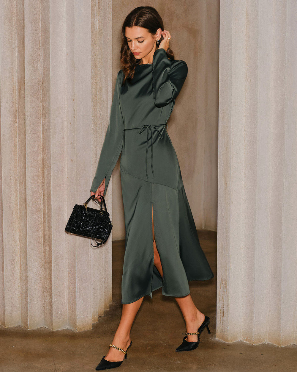Vestido Olivia | Elegancia en Satén Tono Verde