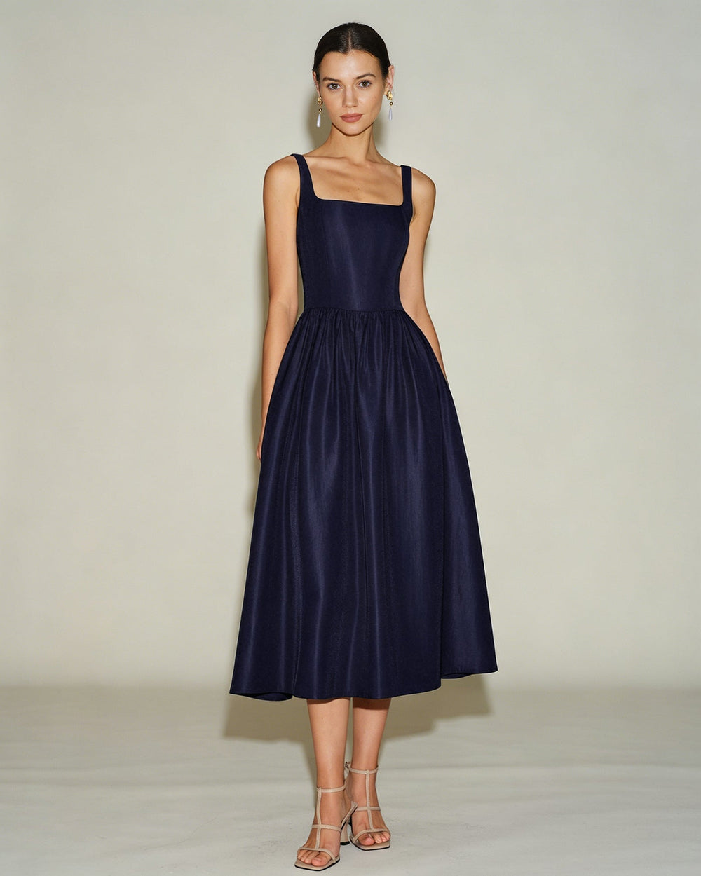 Vestido Valeria | Elegancia en Satén Tono Azul