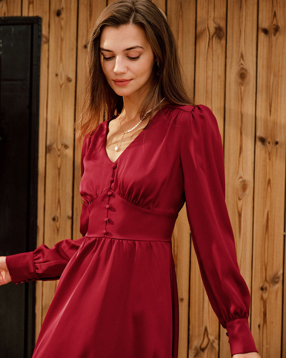 Vestido Olivia | Elegancia en Satén Tono Vino
