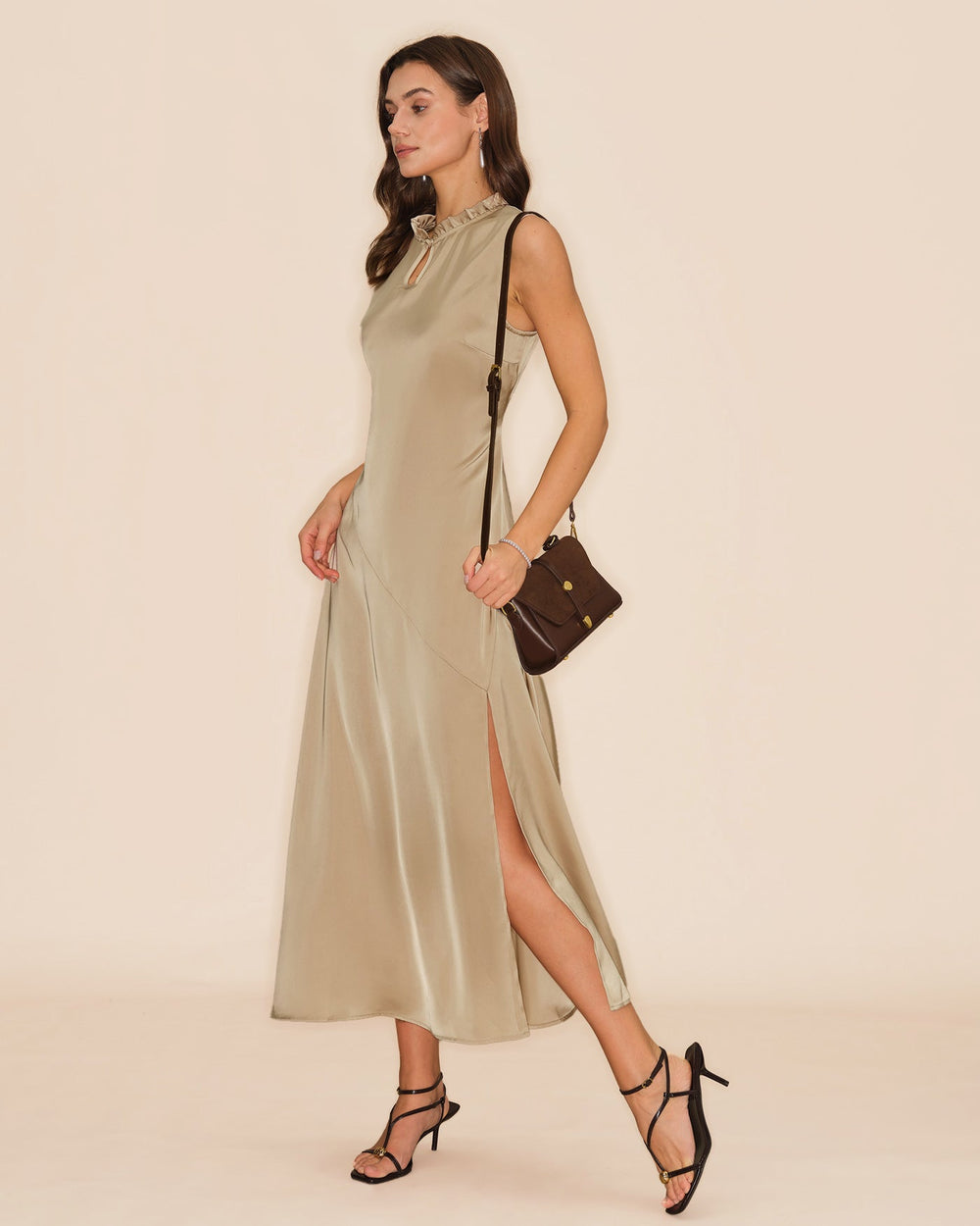 Vestido Blair | Elegancia en Satén Tono Durazno