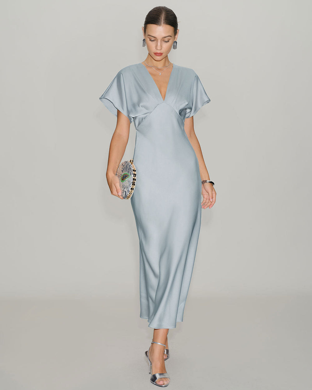 Vestido Antonella | Elegancia en Satén Tono Azul