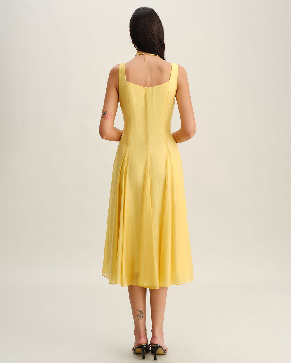Vestido Valentina | Elegancia en Satén Tono Amarillo