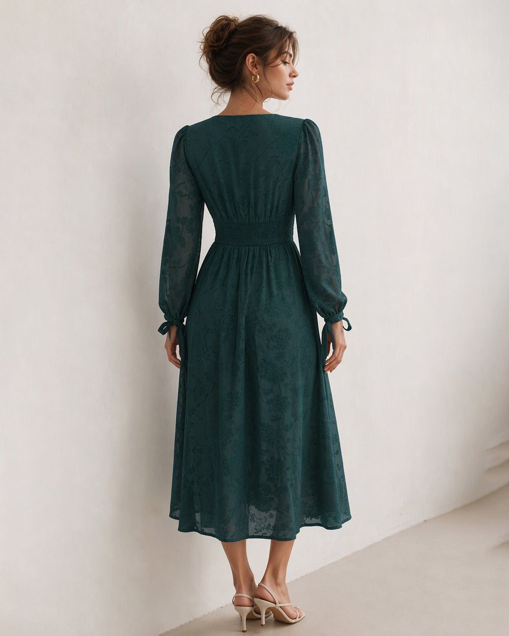 Vestido Renata | Elegancia en Jacquard Tono Verde