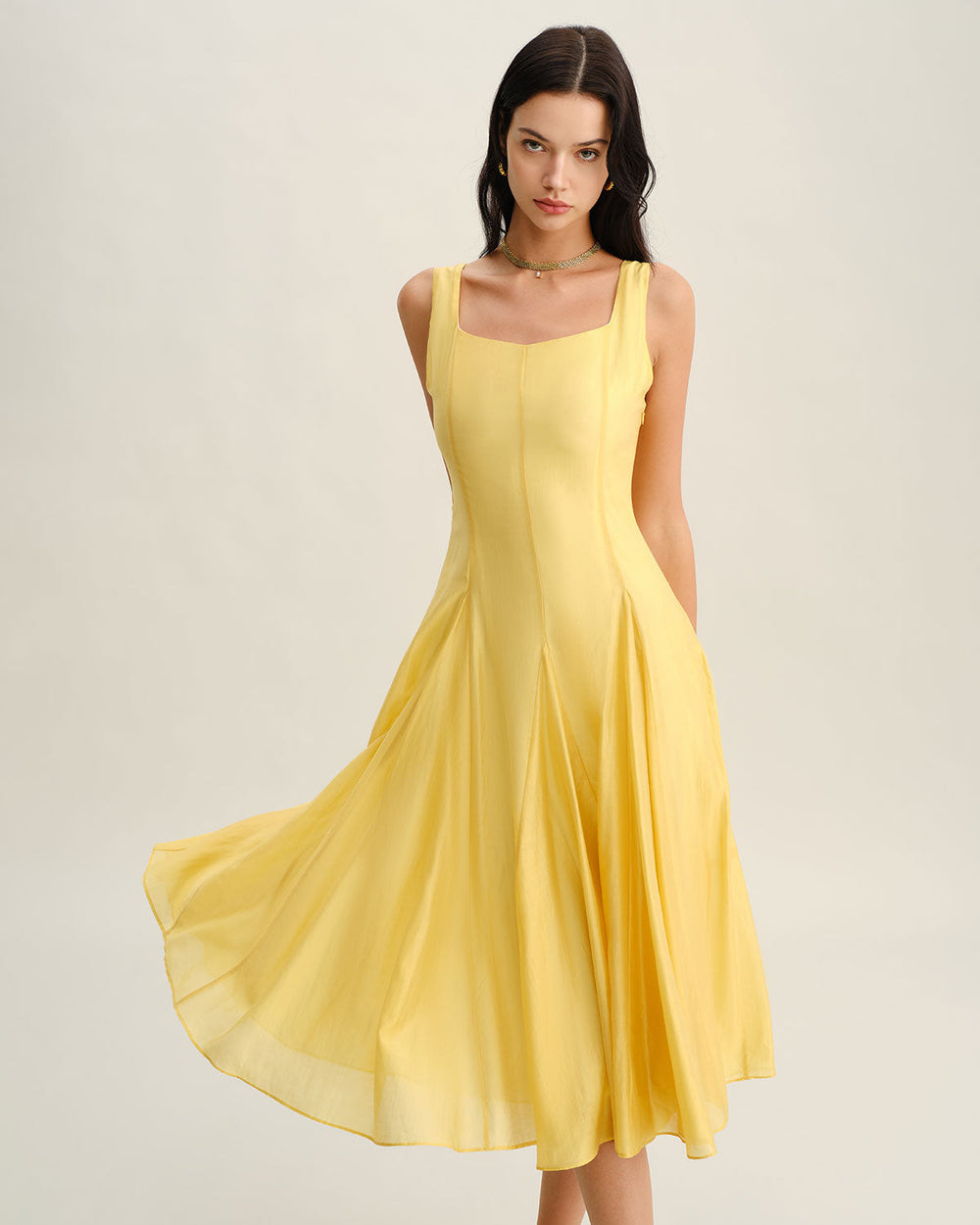 Vestido Valentina | Elegancia en Satén Tono Amarillo