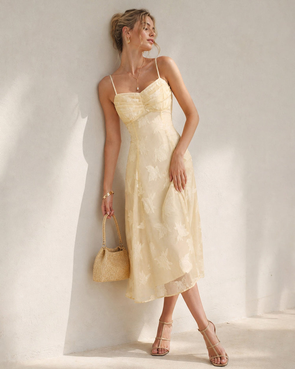 Vestido Camila | Elegancia en Jacquard Tono Durazno
