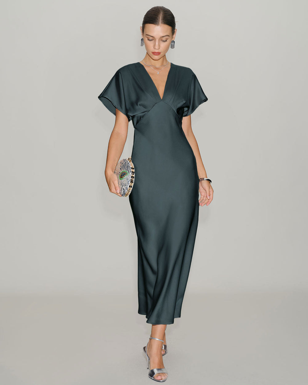 Vestido Selene | Satén Verde Gris con Manga Drapeada
